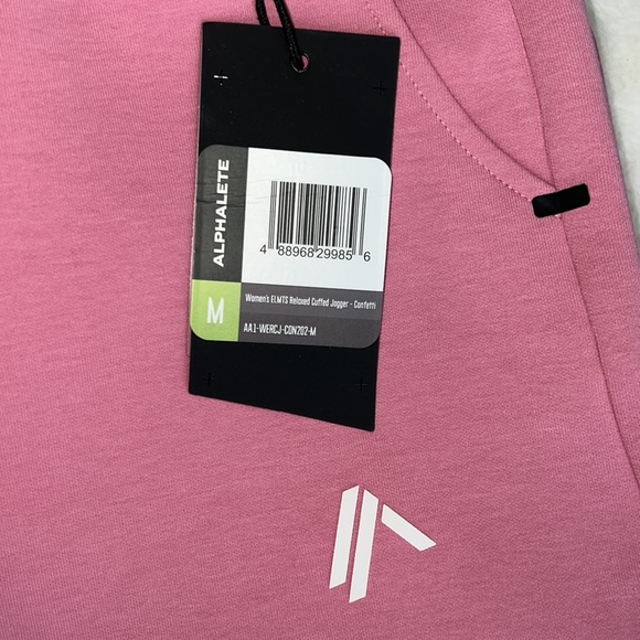 ELMTS CUFFED JOGGER
Women's Interlock Knit Cuffed Jogger
Color :Confetti🩷🤍 - Picture 2 of 5